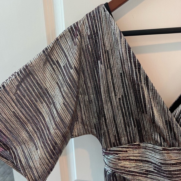 NWT Lilly Pulitzer  PARIGI MAXI DRESS IN GOLD METALLIC ROPE STRIPE BERRY CRINKLE - Picture 5 of 16